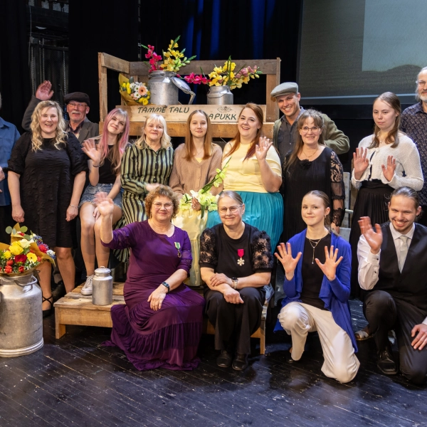 Võru valla kultuuri- ja noorsootöökeskuse inimesed said vabariigi aastapäeval valla tunnustusi